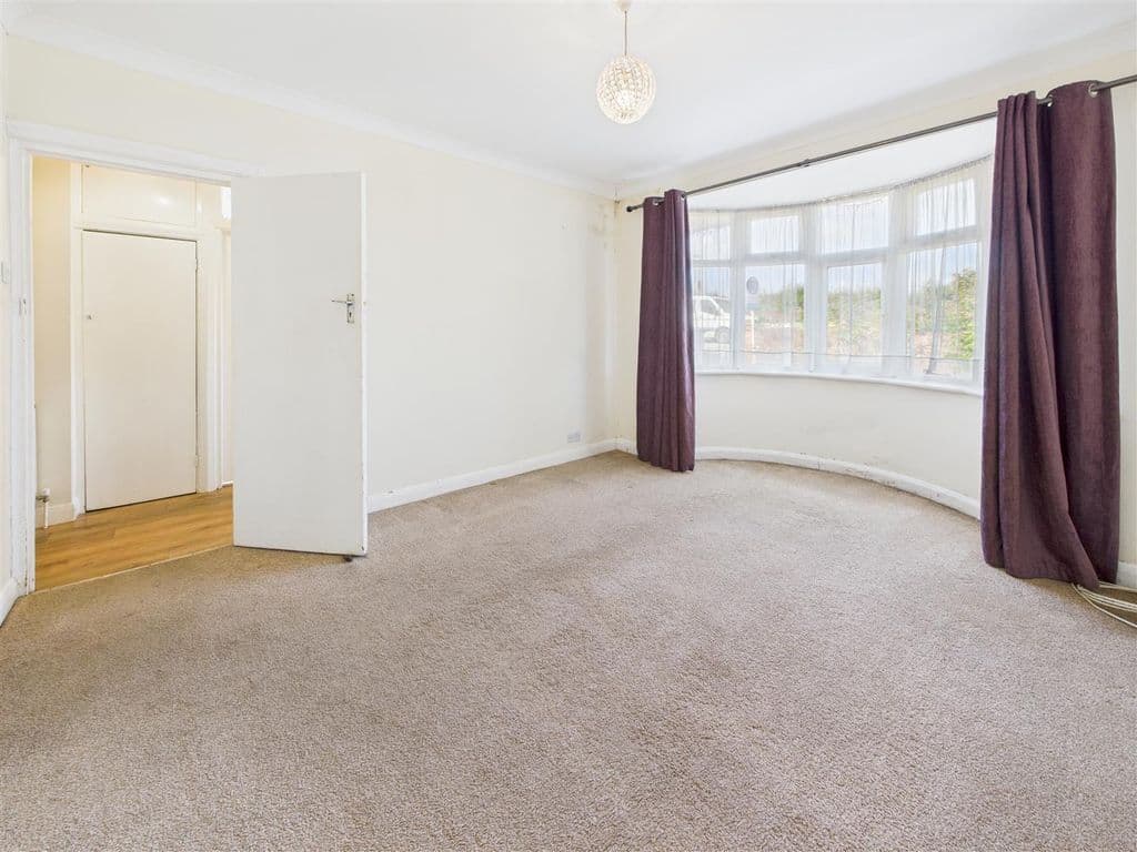 Halliford Road, Sunbury-On-Thames TW16 - Image 3