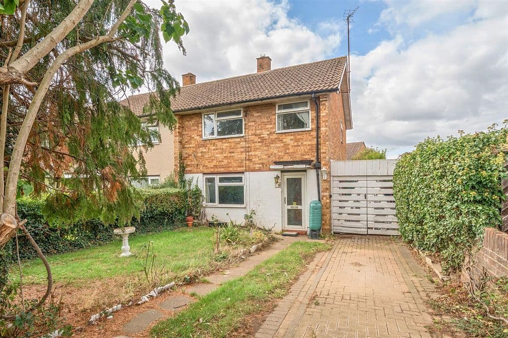 Mount Pleasant Road, Clapham MK41 - Image 1