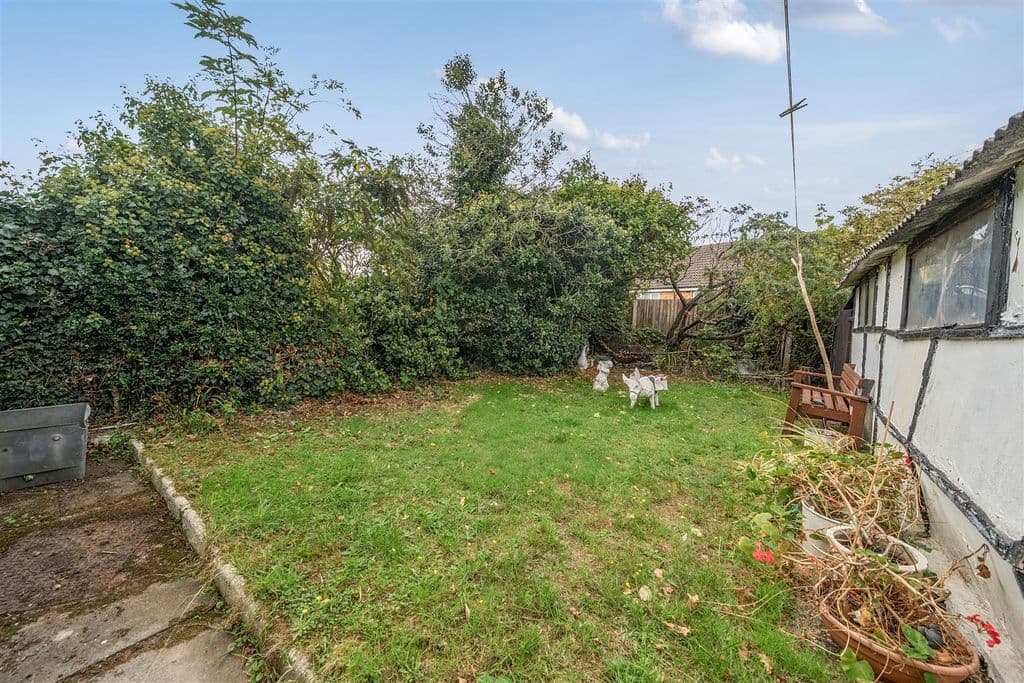 Mount Pleasant Road, Clapham MK41 - Image 3