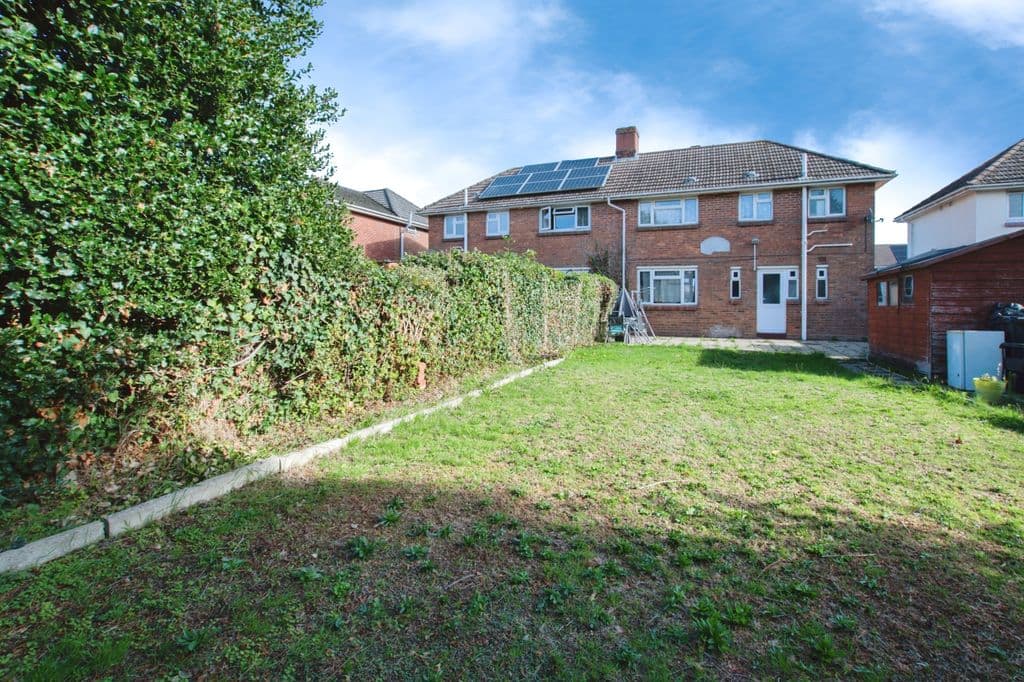 Guernsey Road, Poole BH12 - Image 2