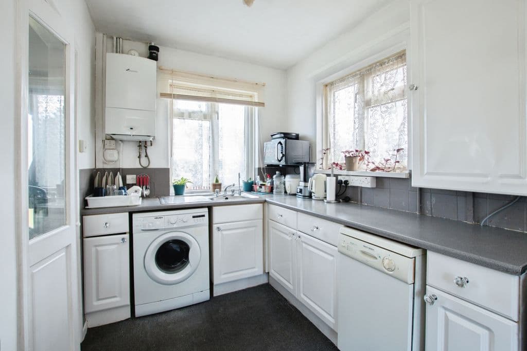 Guernsey Road, Poole BH12 - Image 6
