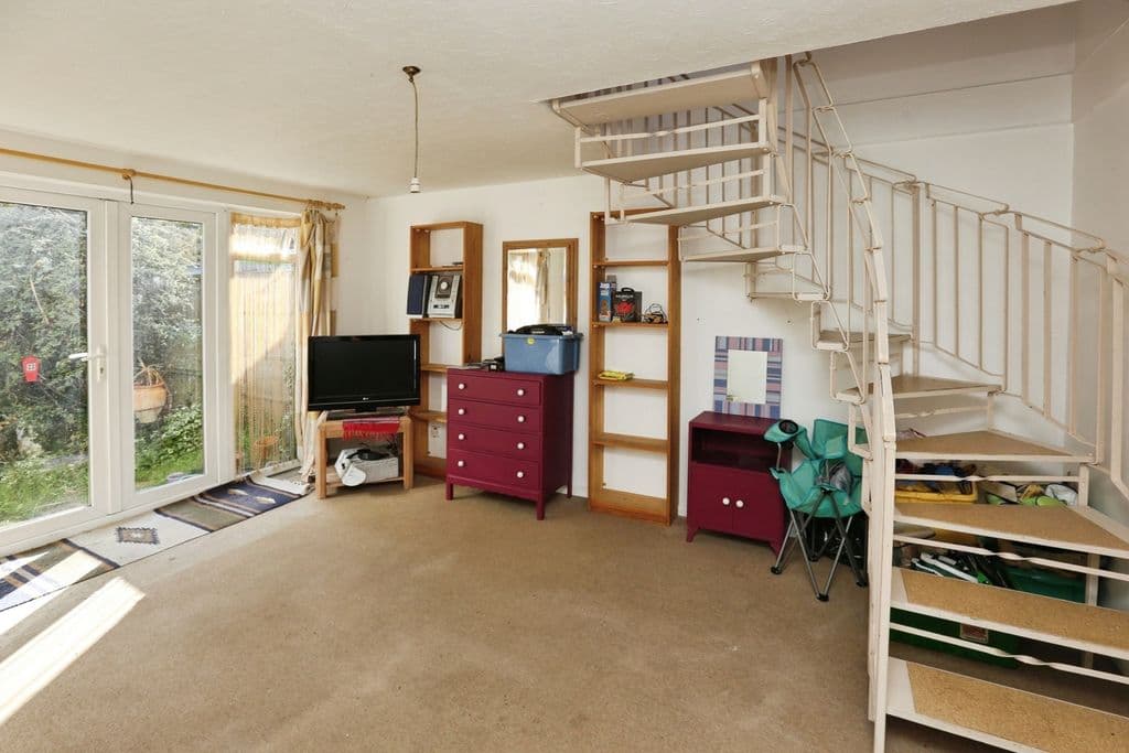 The Oaks, Southampton, Hampshire SO19 - Image 3