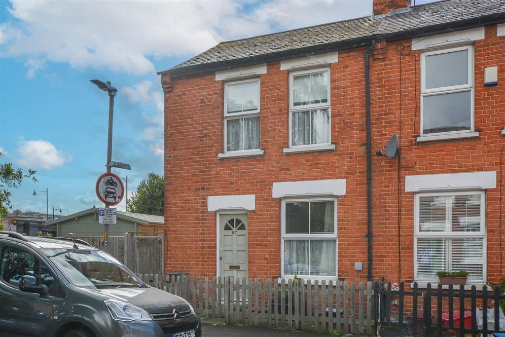 North Road Avenue, Brentwood CM14 - Image 1