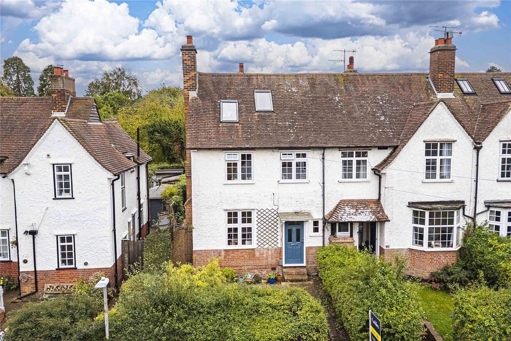 View property at Greenway, Berkhamsted, Hertfordshire HP4