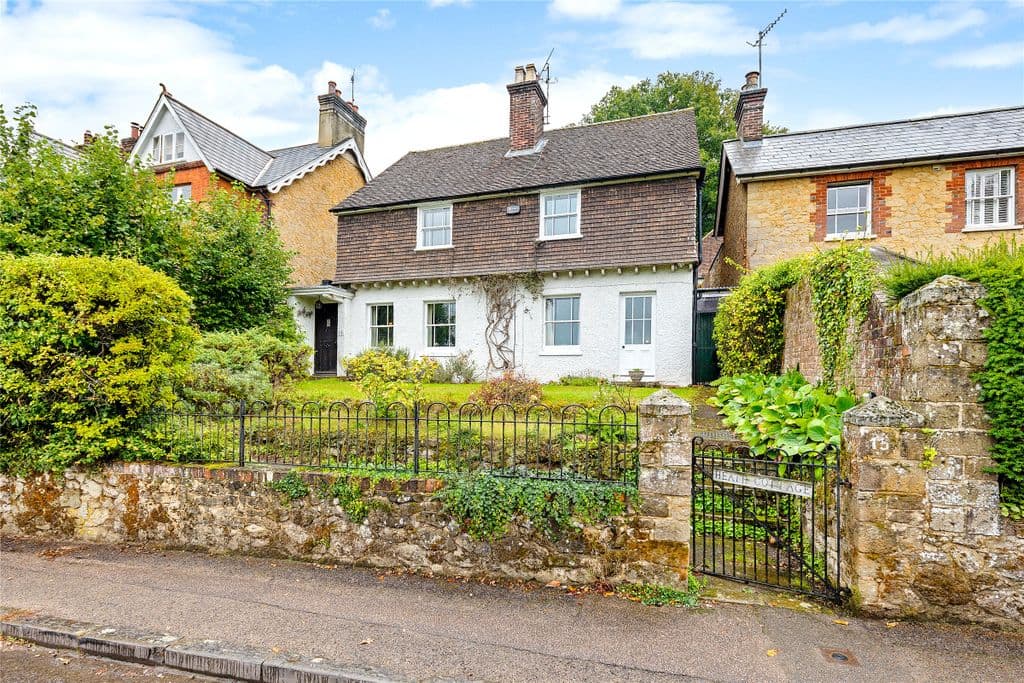 Wolfs Row, Oxted, Surrey RH8 - Image 1