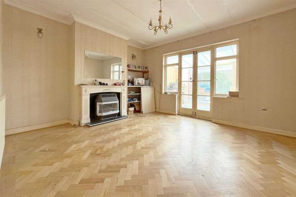 Lodge Avenue, Gidea Park RM2 - Image 2