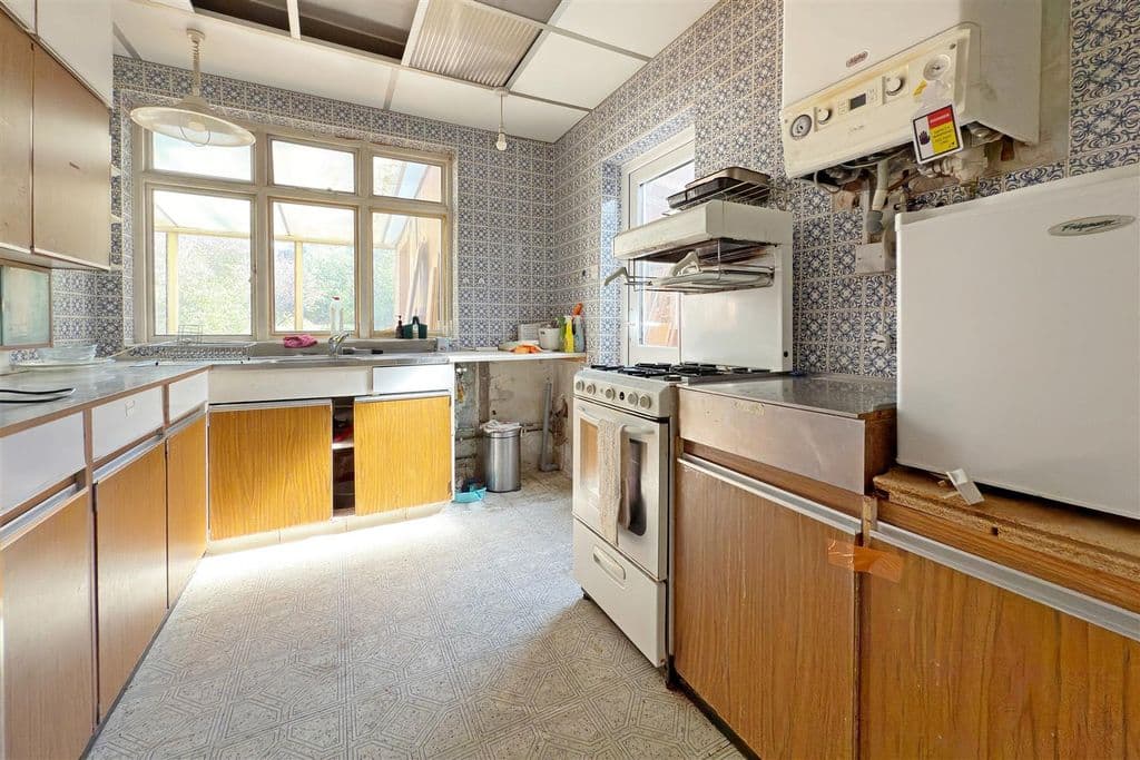 Lodge Avenue, Gidea Park RM2 - Image 3