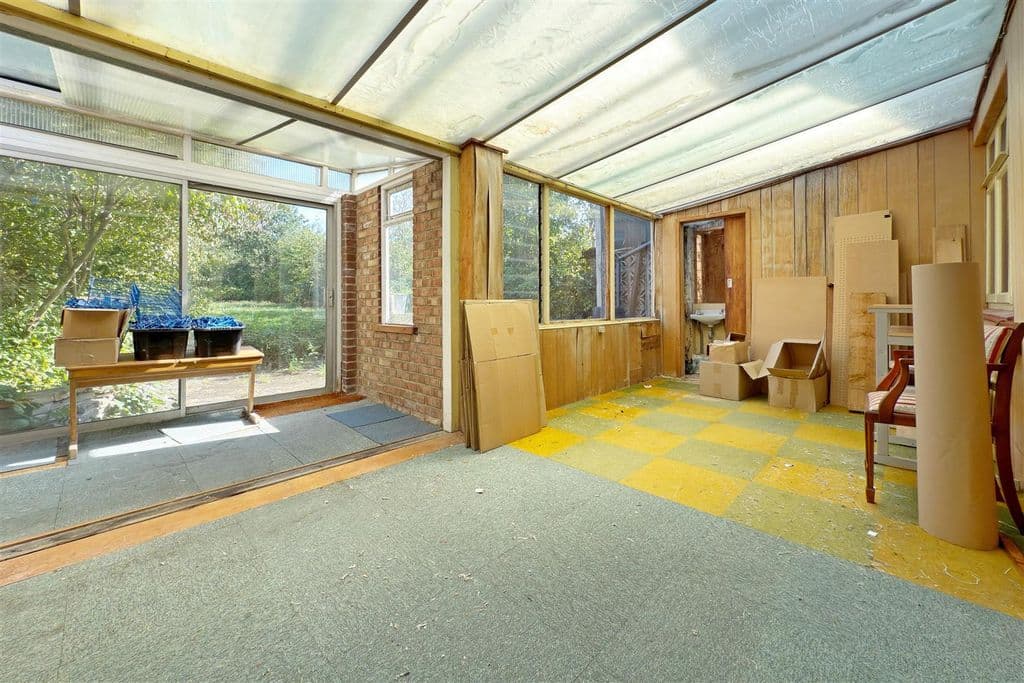 Lodge Avenue, Gidea Park RM2 - Image 5