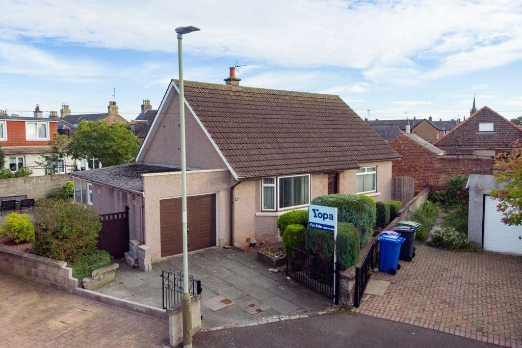 Redfield Road, Montrose DD10 - Image 1