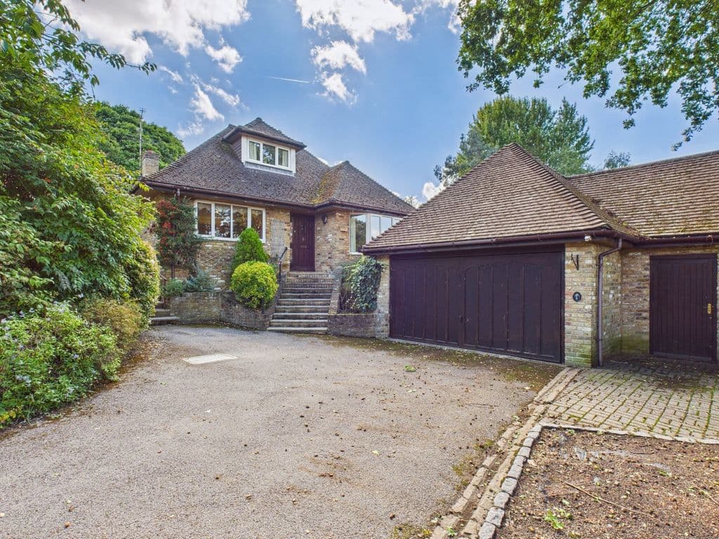 View property at Highfield, Chalfont St. Giles, Buckinghamshire HP8