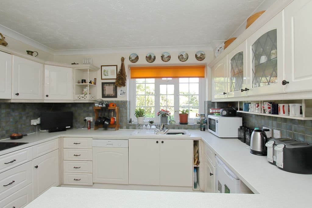Weyhill Road, Andover SP10 - Image 7