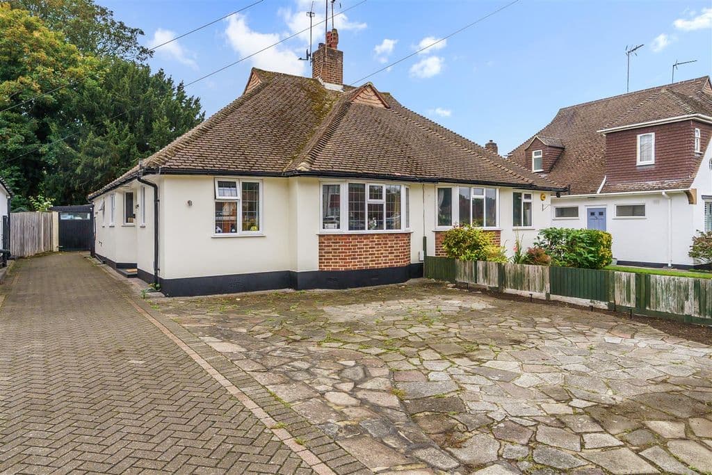 Portway Crescent, Ewell Village KT17 - Image 1