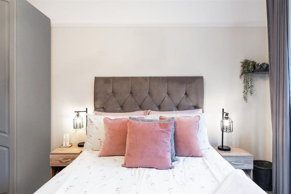 Portway Crescent, Ewell Village KT17 - Image 9