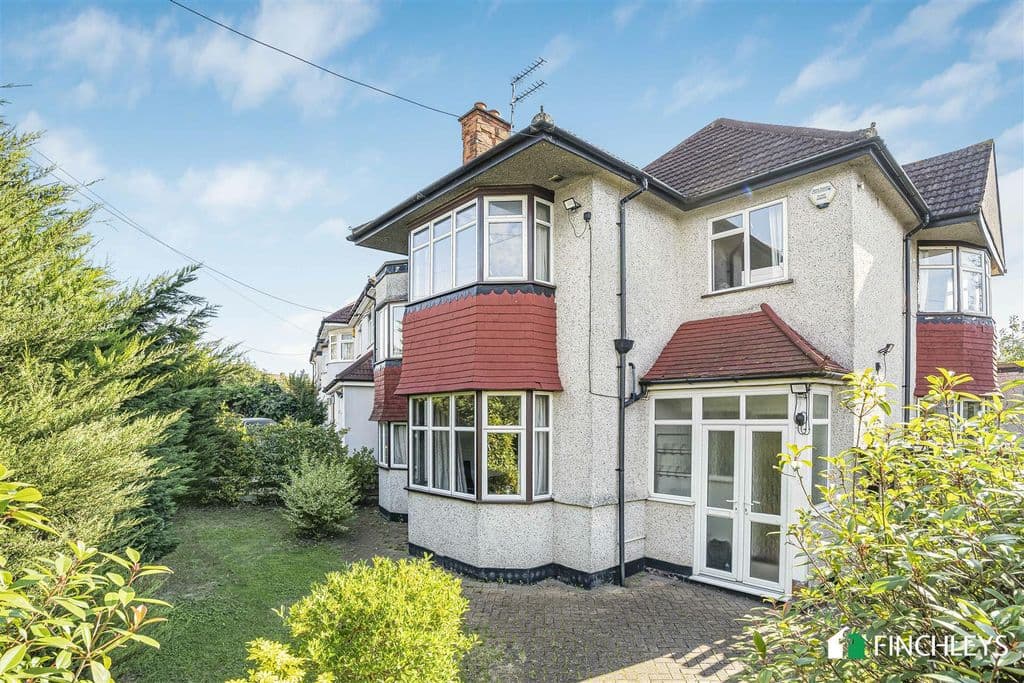 Selvage Lane, Mill Hill NW7 - Image 2