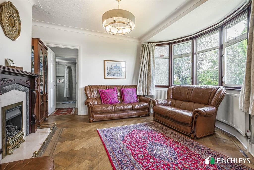 Selvage Lane, Mill Hill NW7 - Image 4