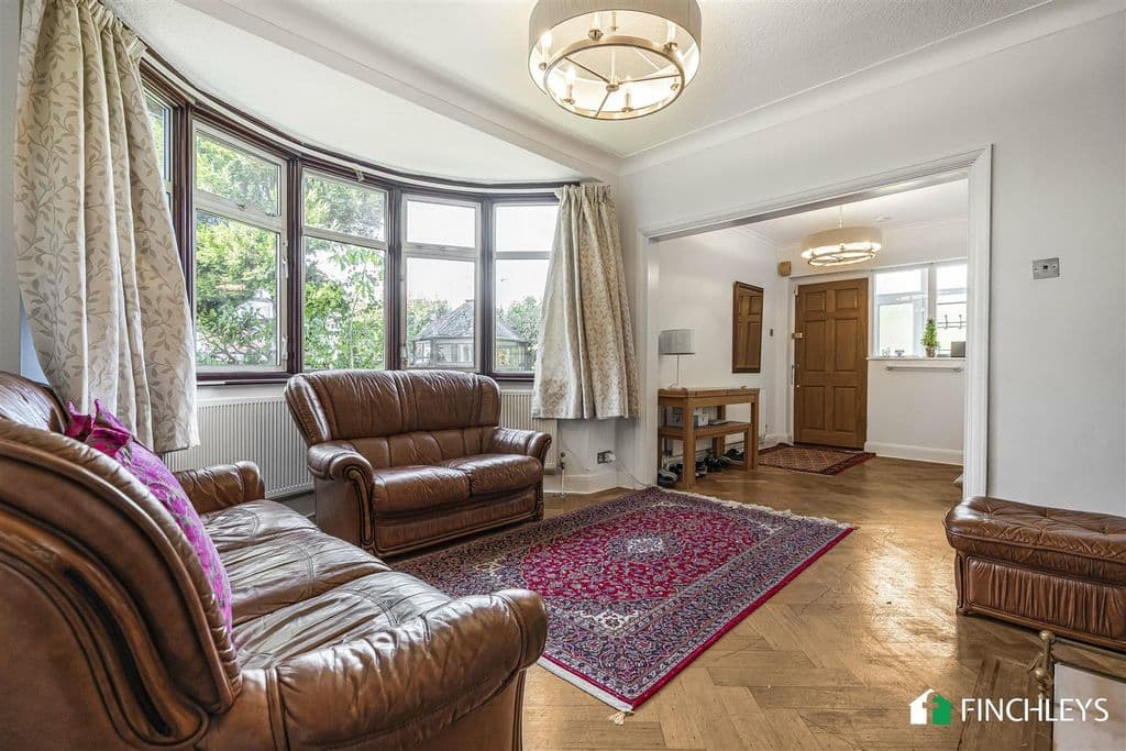 Selvage Lane, Mill Hill NW7 - Image 7