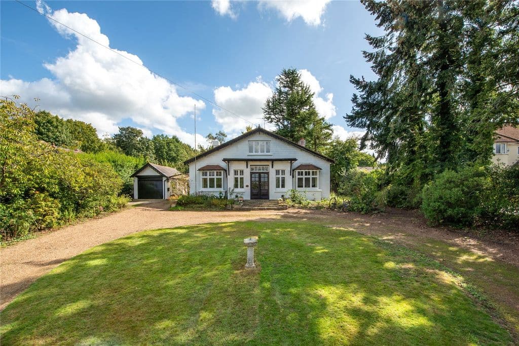 Boxhill Road, Tadworth, Surrey KT20 - Image 1