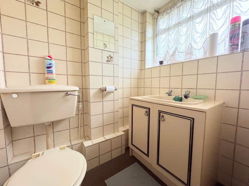 Melville Avenue, Frimley, Camberley, Surrey GU16 - Image 11