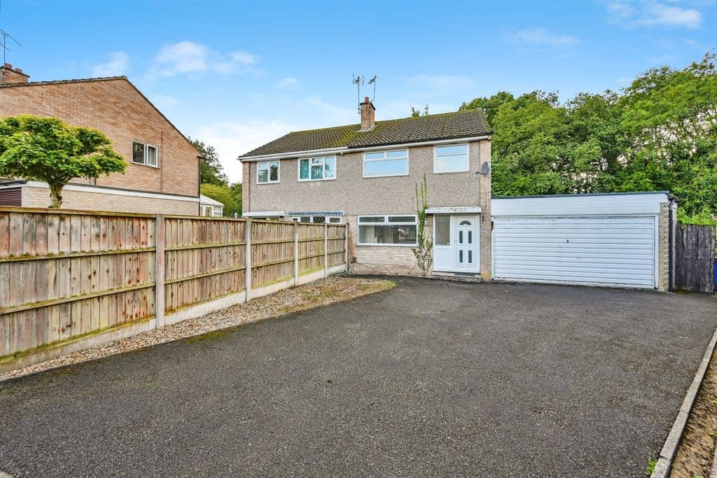 View property at Sandown Avenue, Mickleover, Derby DE3