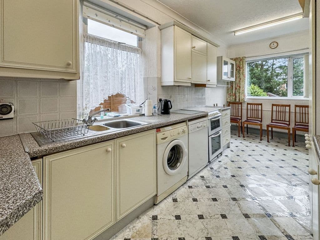 Birch Grove, Prestwich M25 - Image 3