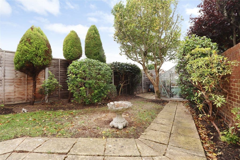 Ottershaw, Chertsey, Surrey KT16 - Image 10