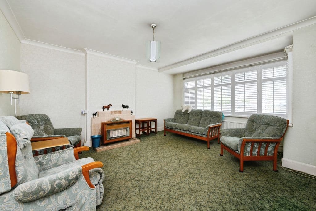 Beddington Gardens, Wallington SM6 - Image 2