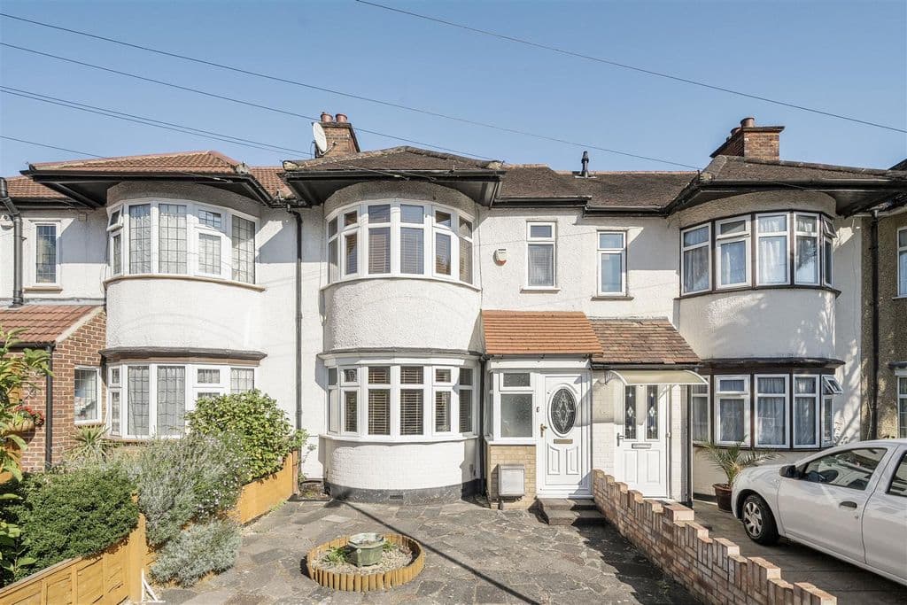 View property at Dawlish Drive, Ruislip HA4