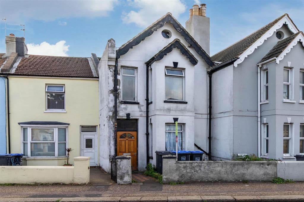 View property at Tarring Road, Worthing BN11