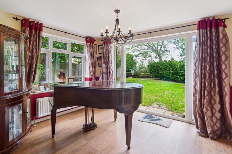Bovingdon Heights, Marlow SL7 - Image 4