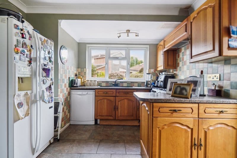 Bovingdon Heights, Marlow SL7 - Image 5