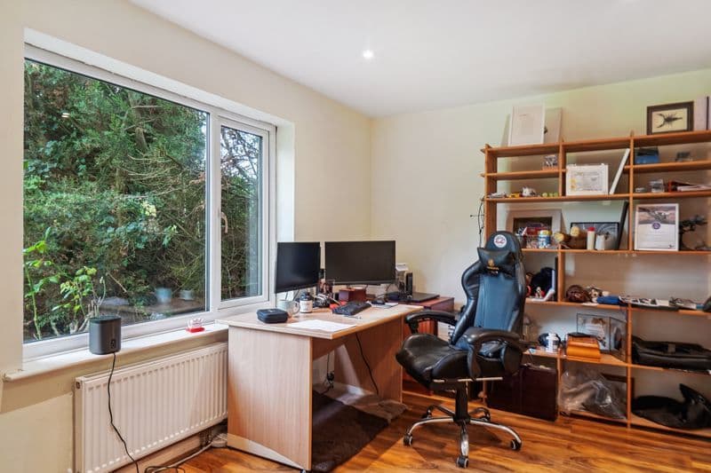 Bovingdon Heights, Marlow SL7 - Image 7