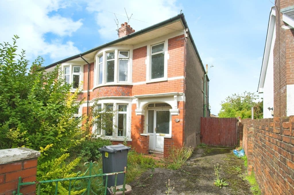 4 Tyn-Y-Cae Grove, Cardiff CF14 - Image 1