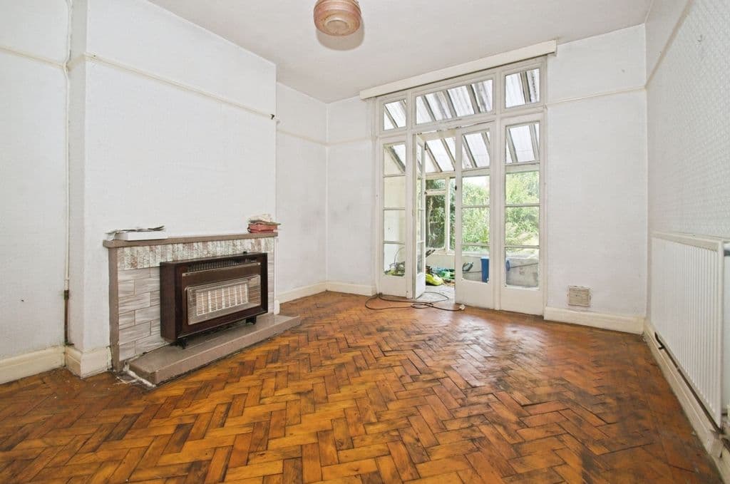 4 Tyn-Y-Cae Grove, Cardiff CF14 - Image 2