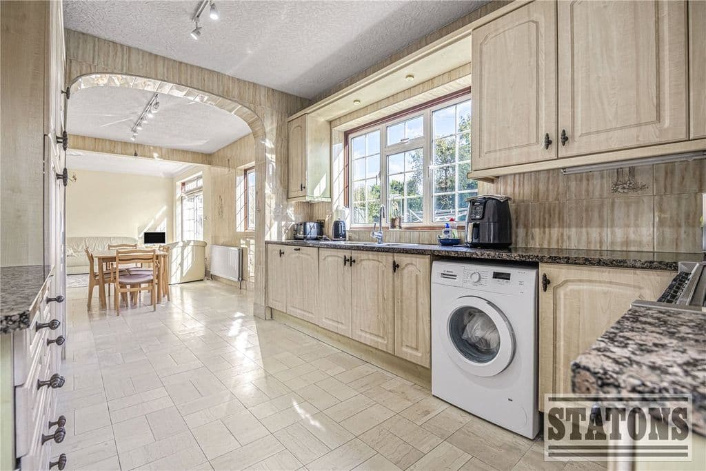 Lavender Hill, Enfield EN2 - Image 8