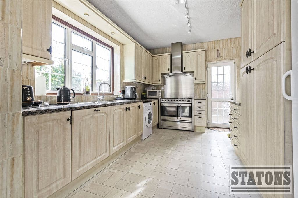Lavender Hill, Enfield EN2 - Image 9