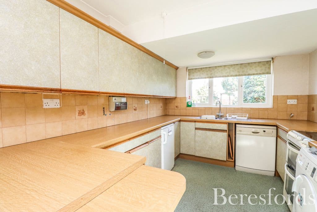 Chignal Road, Chelmsford CM1 - Image 2