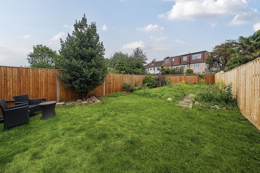 Monkleigh Road, Morden SM4 - Image 5