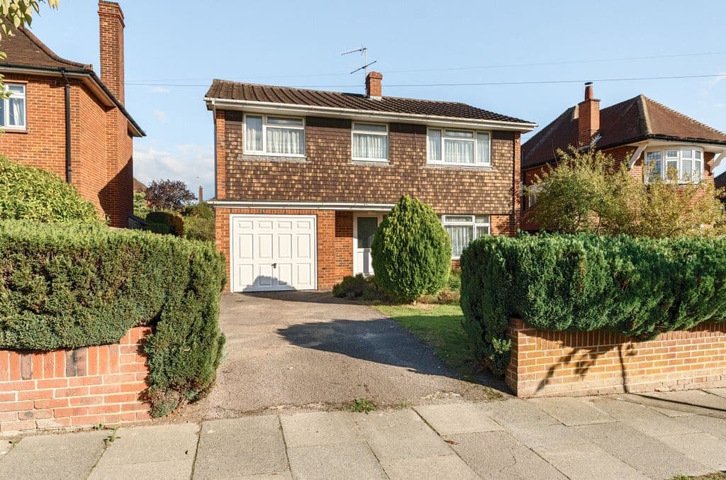 View property at Highfield Avenue, Aldershot, Hampshire GU11