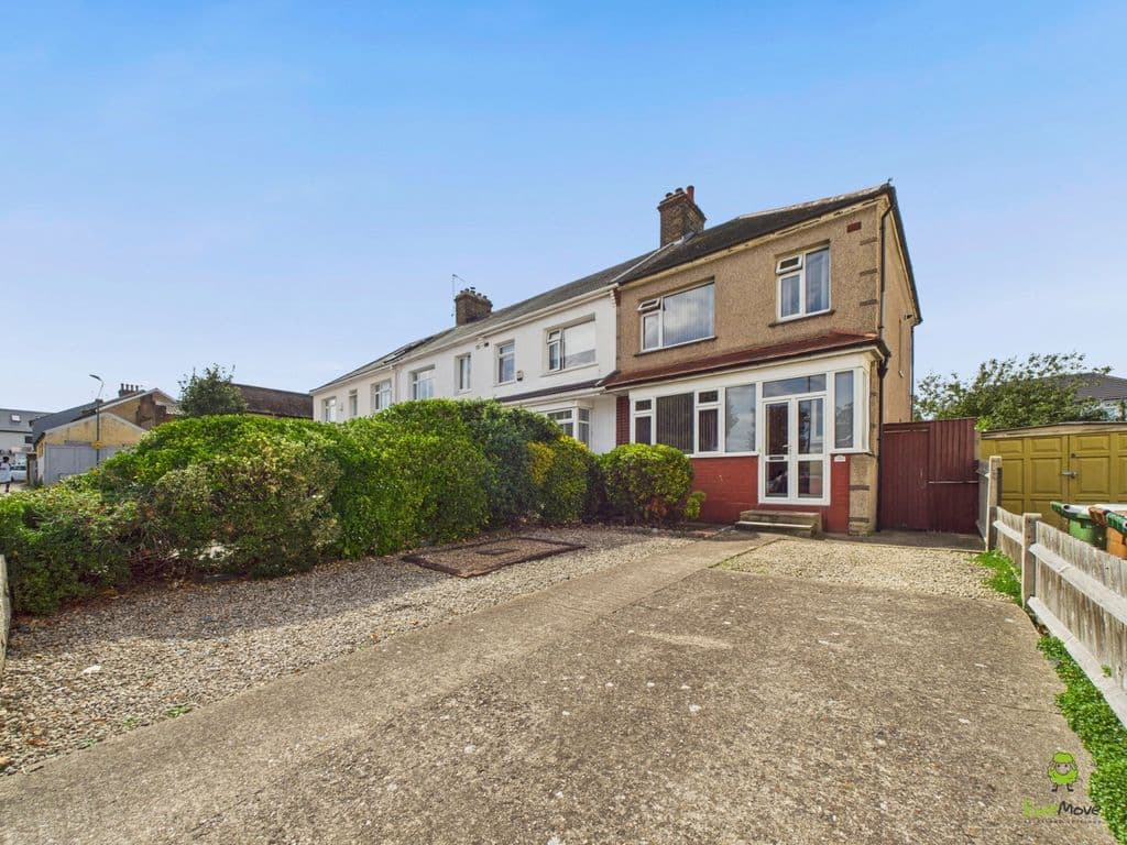 View property at Heron Hill, Belvedere, Kent DA17