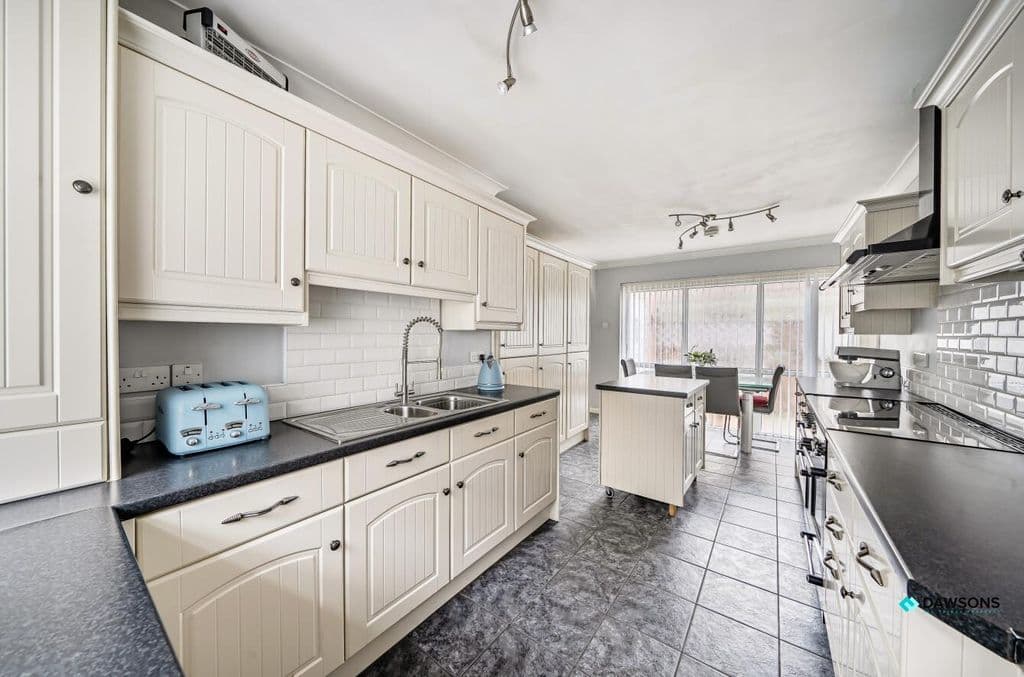 Hillgrove, Caswell, Mumbles, Swansea SA3 - Image 2
