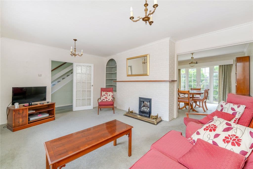 Bramwell Close, Lower Sunbury TW16 - Image 3