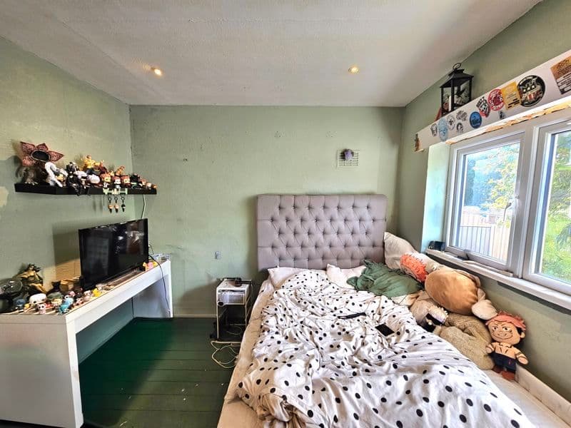 Chapel Lane, Uxbridge UB8 - Image 7