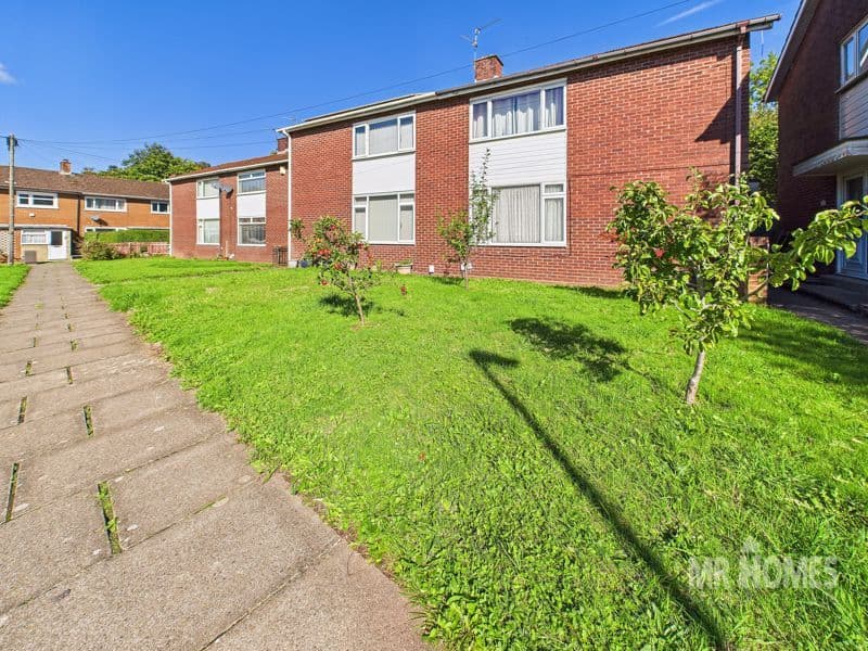 View property at Campion Place, Fairwater, Cardiff CF5