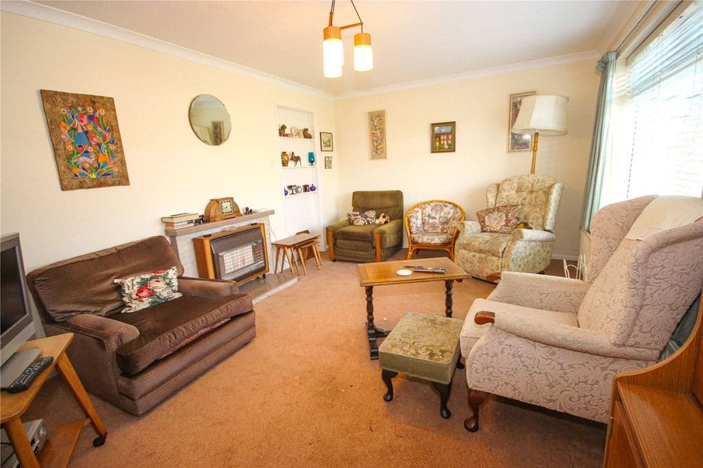 Scalwell Park, Seaton EX12 - Image 2