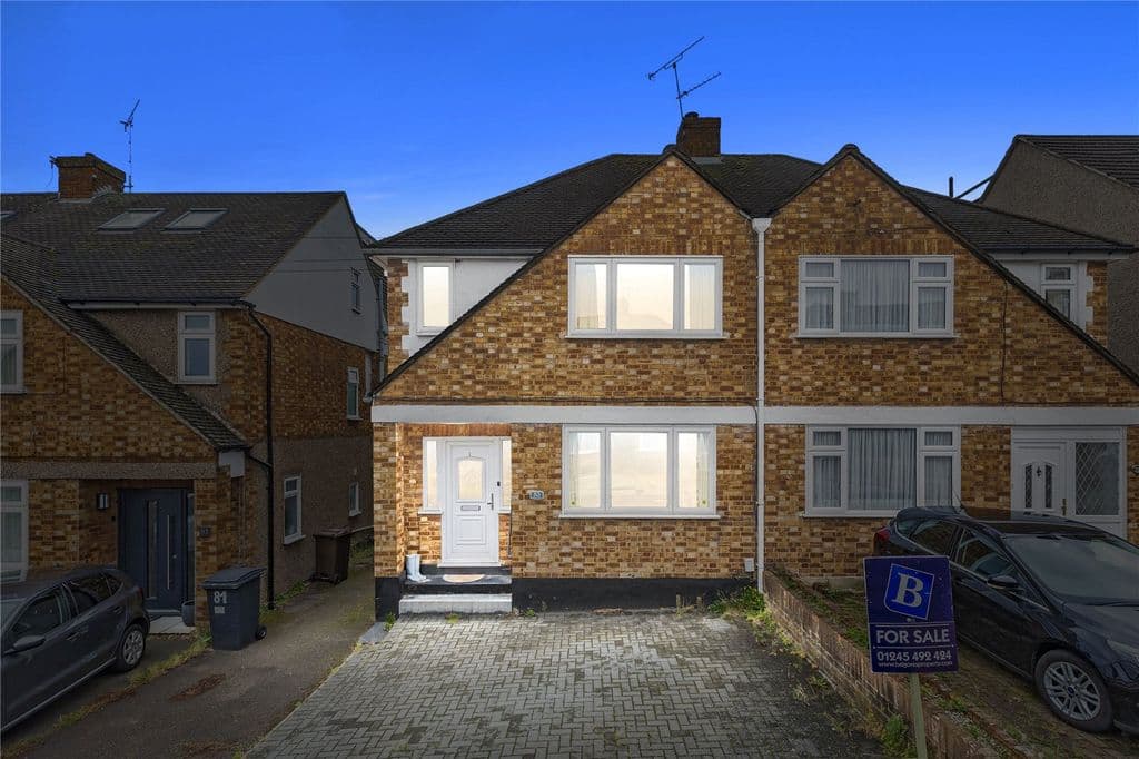 View property at Hillside Grove, Chelmsford, Essex CM2