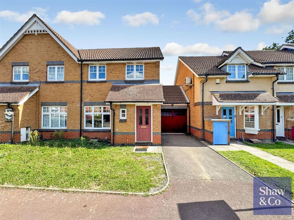 Avondale Gardens, Hounslow TW4 - Image 1