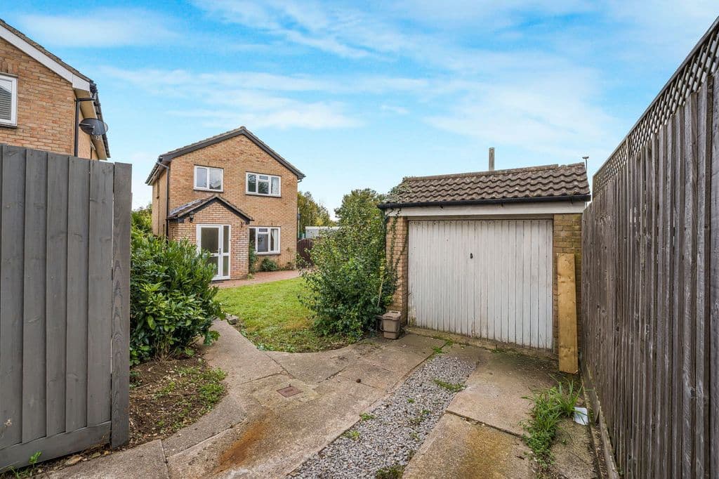 Edward Clarke Close, Danescourt CF5 - Image 1