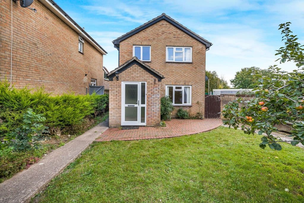 Edward Clarke Close, Danescourt CF5 - Image 2