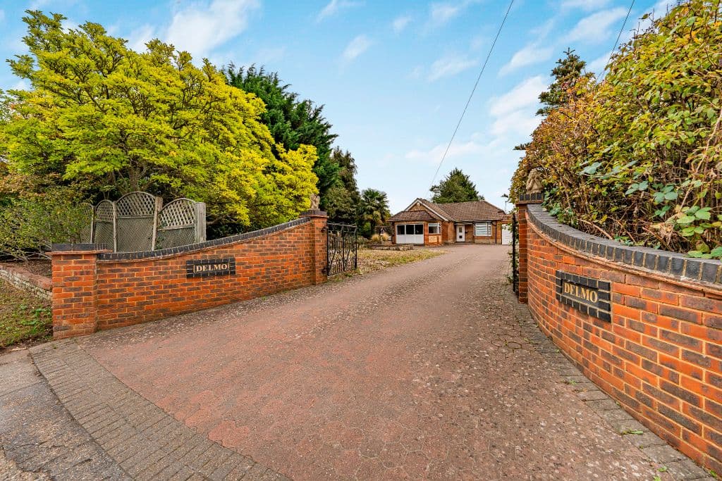 View property at Church Lane, Wexham SL3