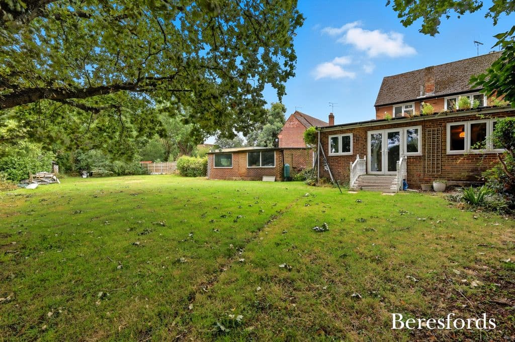Oakbank, Hutton CM13 - Image 2